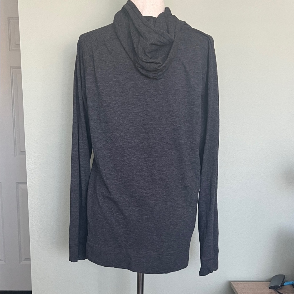 Highland Outfitters Men's Gray Hoodie Sweater - Picture 5 of 5